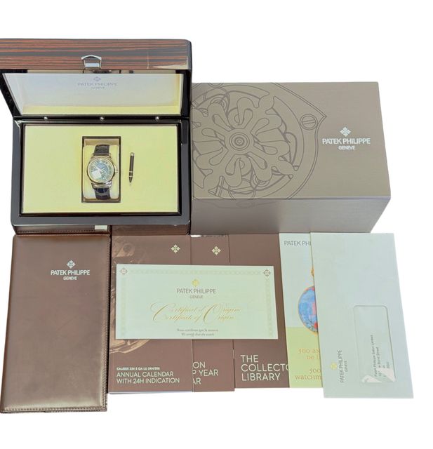 Patek Philippe Complications 5205G-013 Image 5